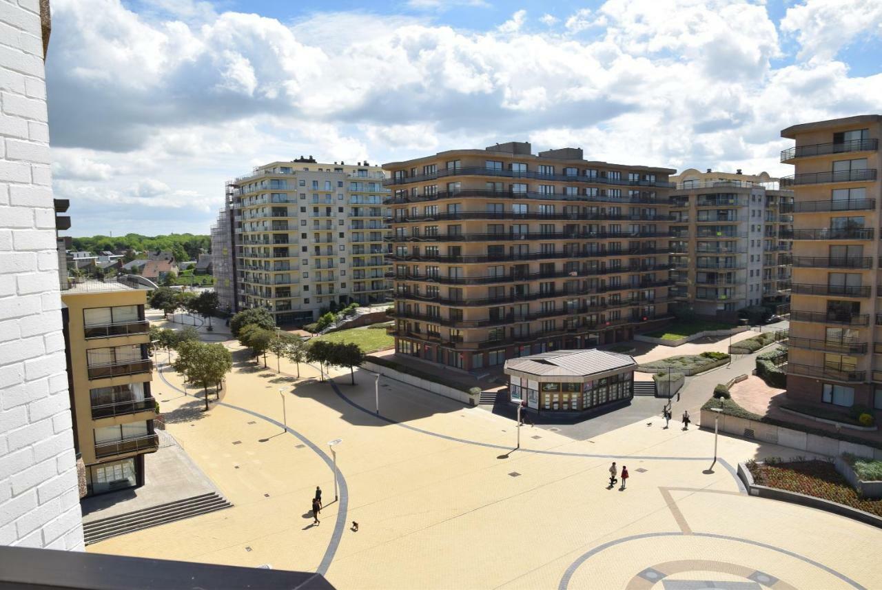 Plaza Lägenhet De Panne Exteriör bild
